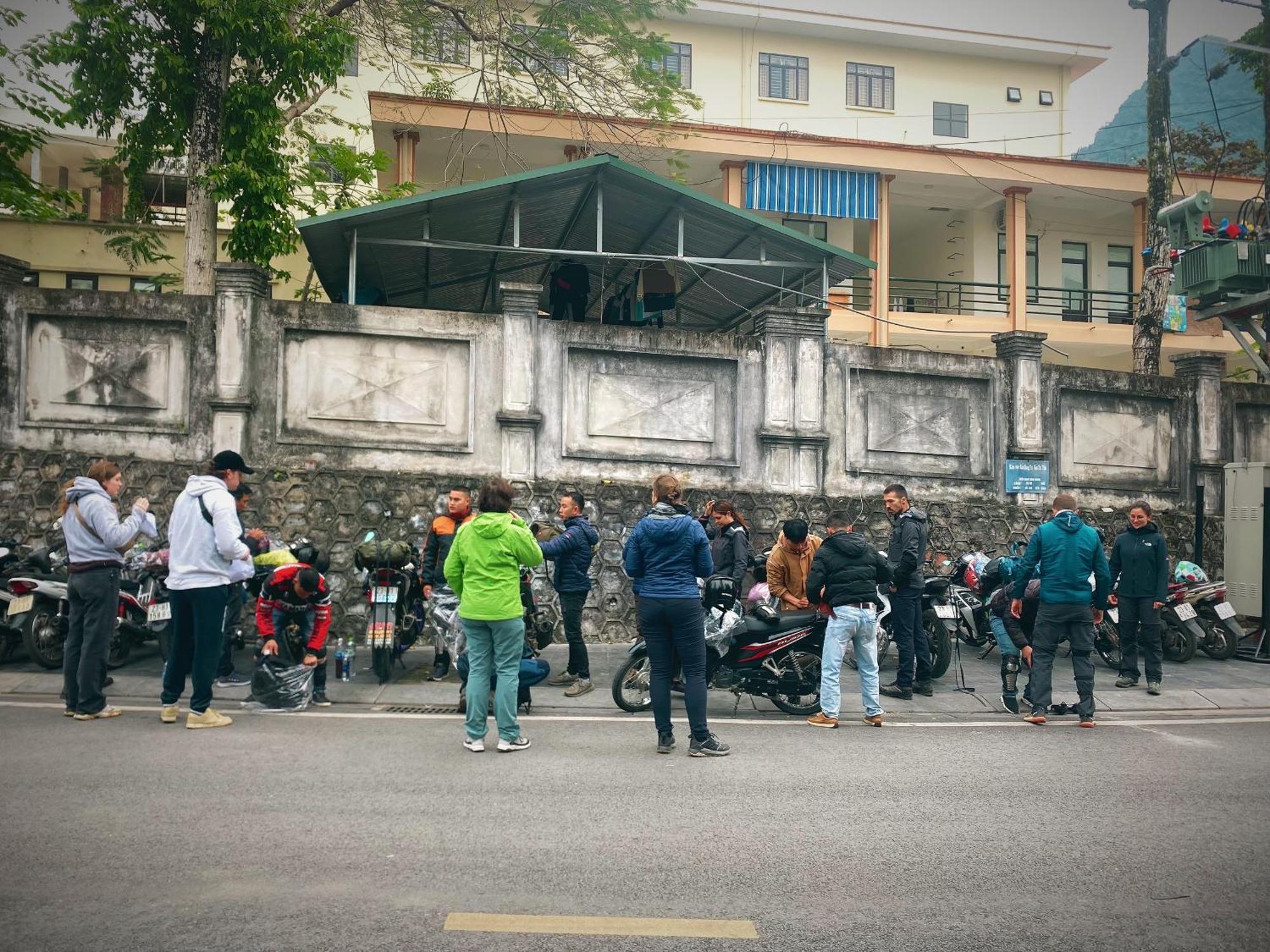 Sun Ha Giang Hotel-Tours-Motorbike Rental エクステリア 写真